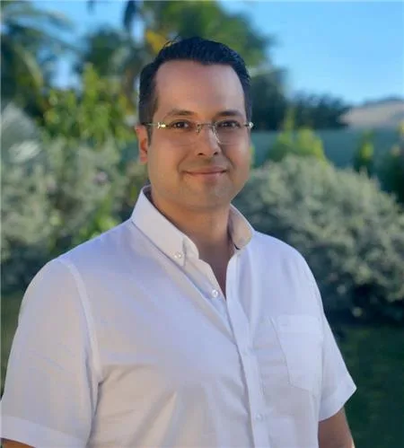 Vitor Valim anuncia aumento salarial de servidores de Caucaia