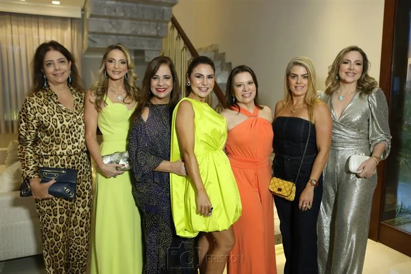 Let's Celebrate para Adriana Queiroz