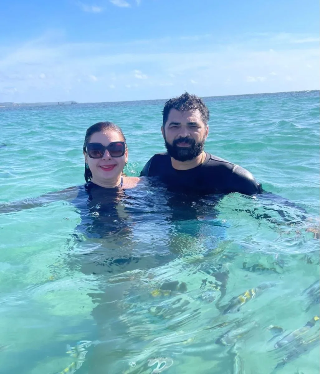 Camila Ximenes e Jacob Mendes em momento descanso por Alagoas
