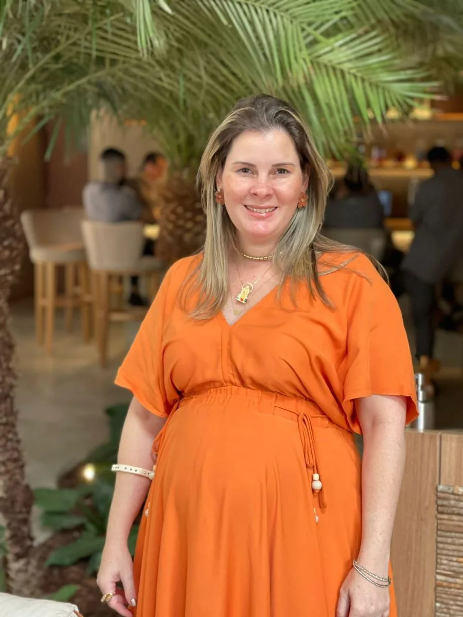 Adriana Loureiro comemora a nova primavera em dose dupla