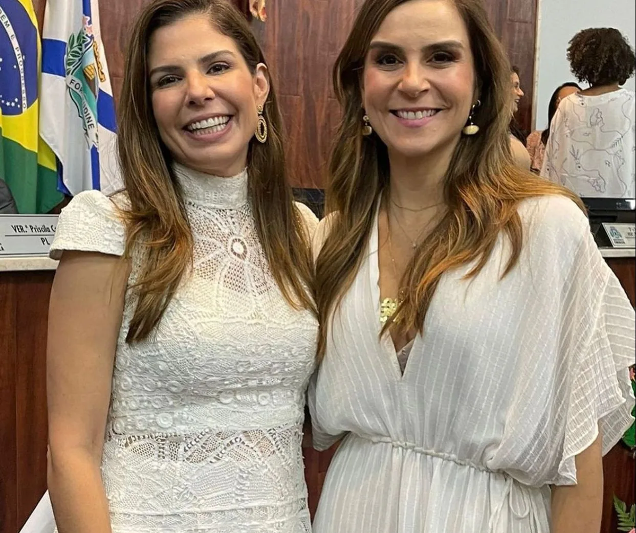 Carol Bezerra e Laura Jucá recebem homenagem pelo Dia da Mulher