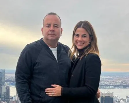Rodrigo e Juliana Roma em lazer por New York