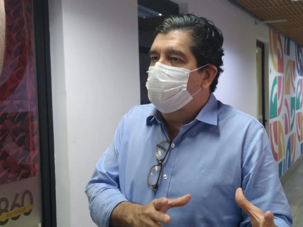 Ex-secretário de Saúde do Ceará, Dr. Cabeto liderou a linha de frente da pandemia no Estado