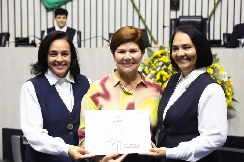 Assembleia Legislativa homenageia bicentenário do Instituto das Religiosas da Instrução Cristã