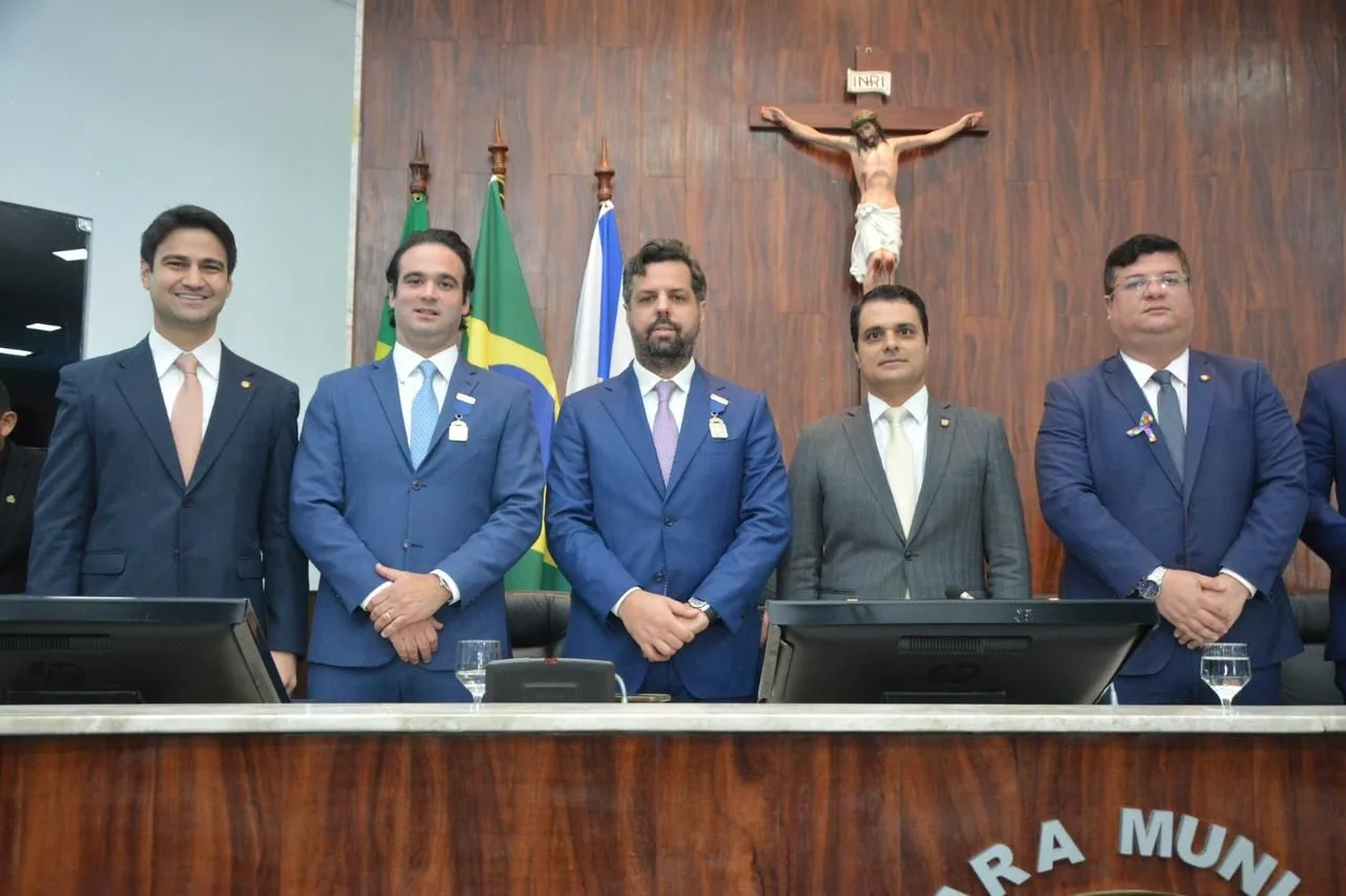 Advogados Cássio Felipe e Lucas Asfor são homenageados pela Câmara Municipal de Fortaleza