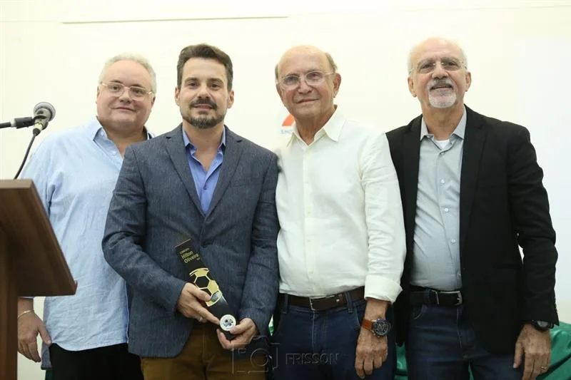 Grupo Cidade é homenageado durante evento do programa A Bola é Nossa