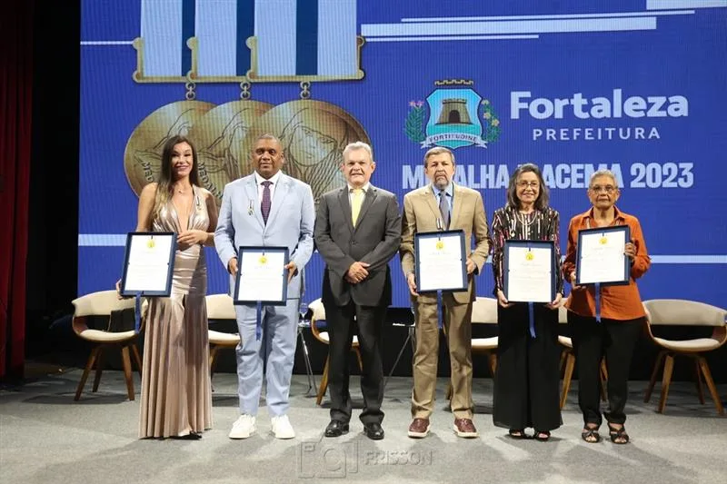 Medalha Iracema homenageia personalidades cearenses