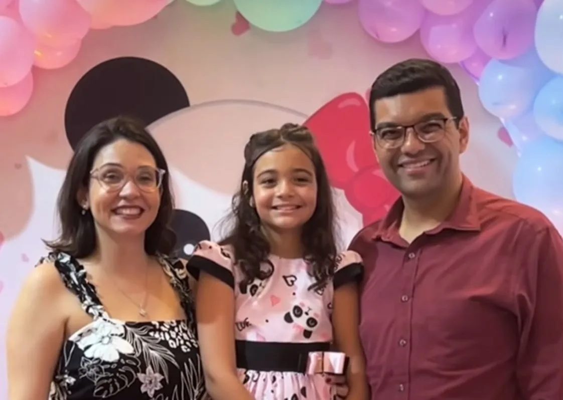 Rita Brito e Luiz Esteves celebram aniversário da filha Luiza