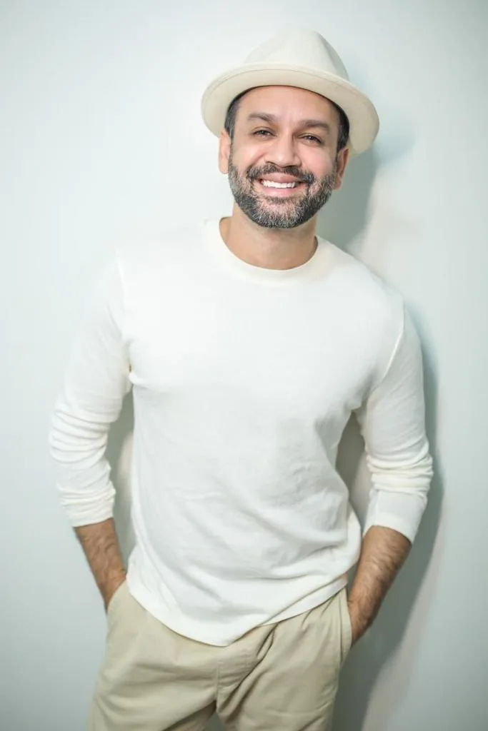 Cantor Robertto lança canção Miragem em ritmo de forró