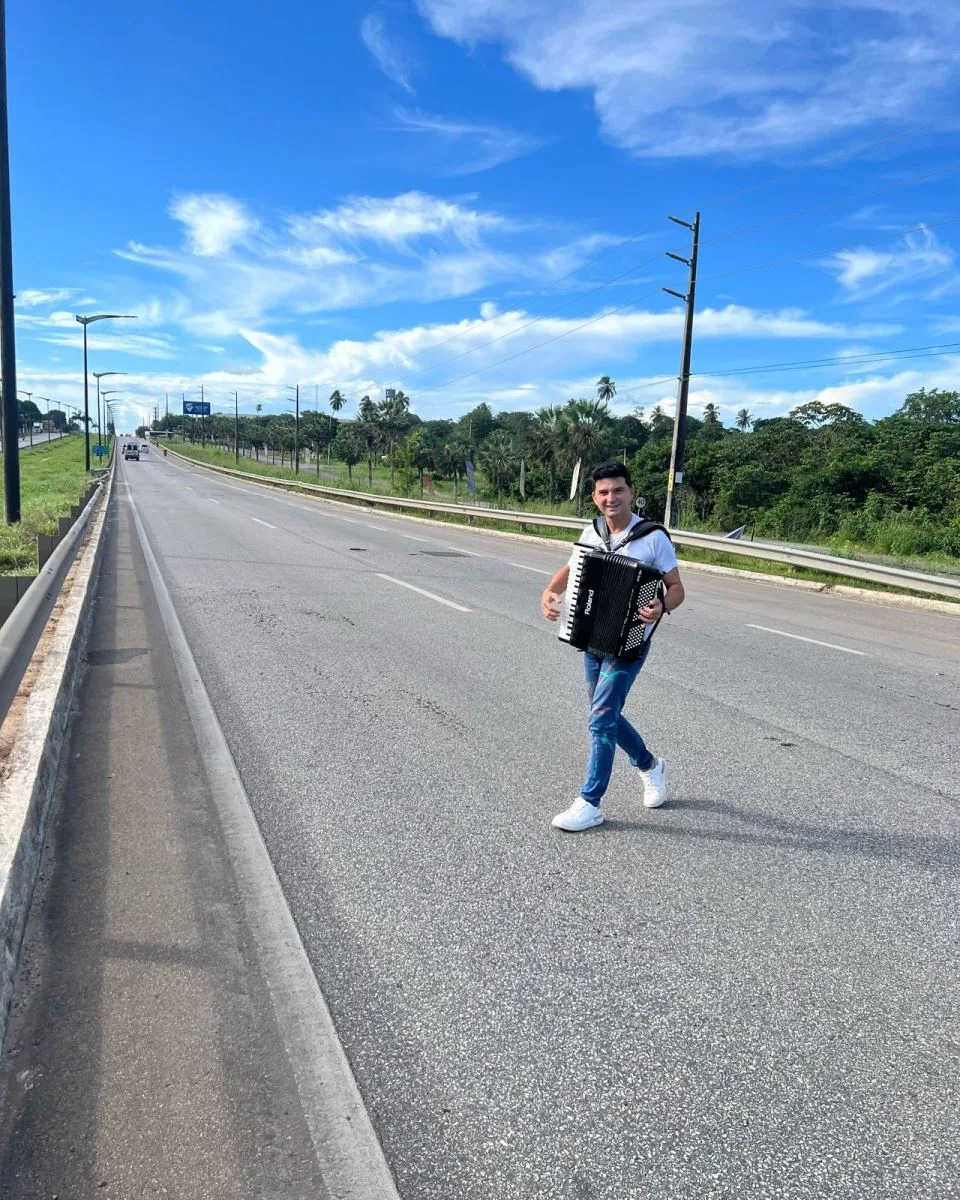 Paulo Rodrigo nos últimos preparativos para novo clipe