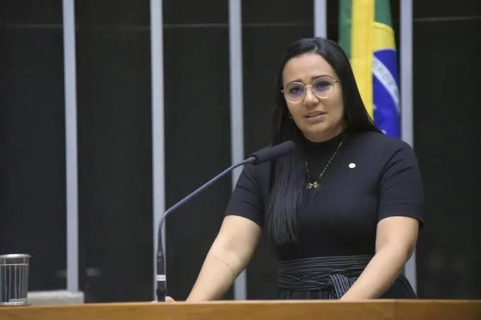 Dayany do Capitão apresenta PL que cria um Plano de Segurança e Prevenção à Violência nas Escolas