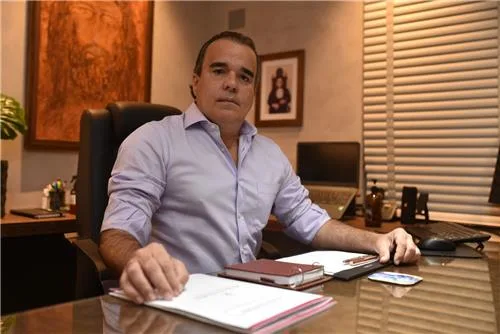Régis Feitosa recebe alta