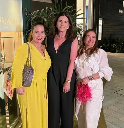 Sandra Pinheiro promove coquetel de dia das mães