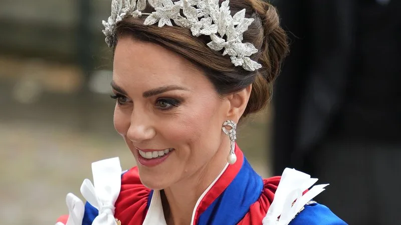 Kate Middleton vestiu look Alexander McQueen na coroação do rei Charles III e da rainha Camilla