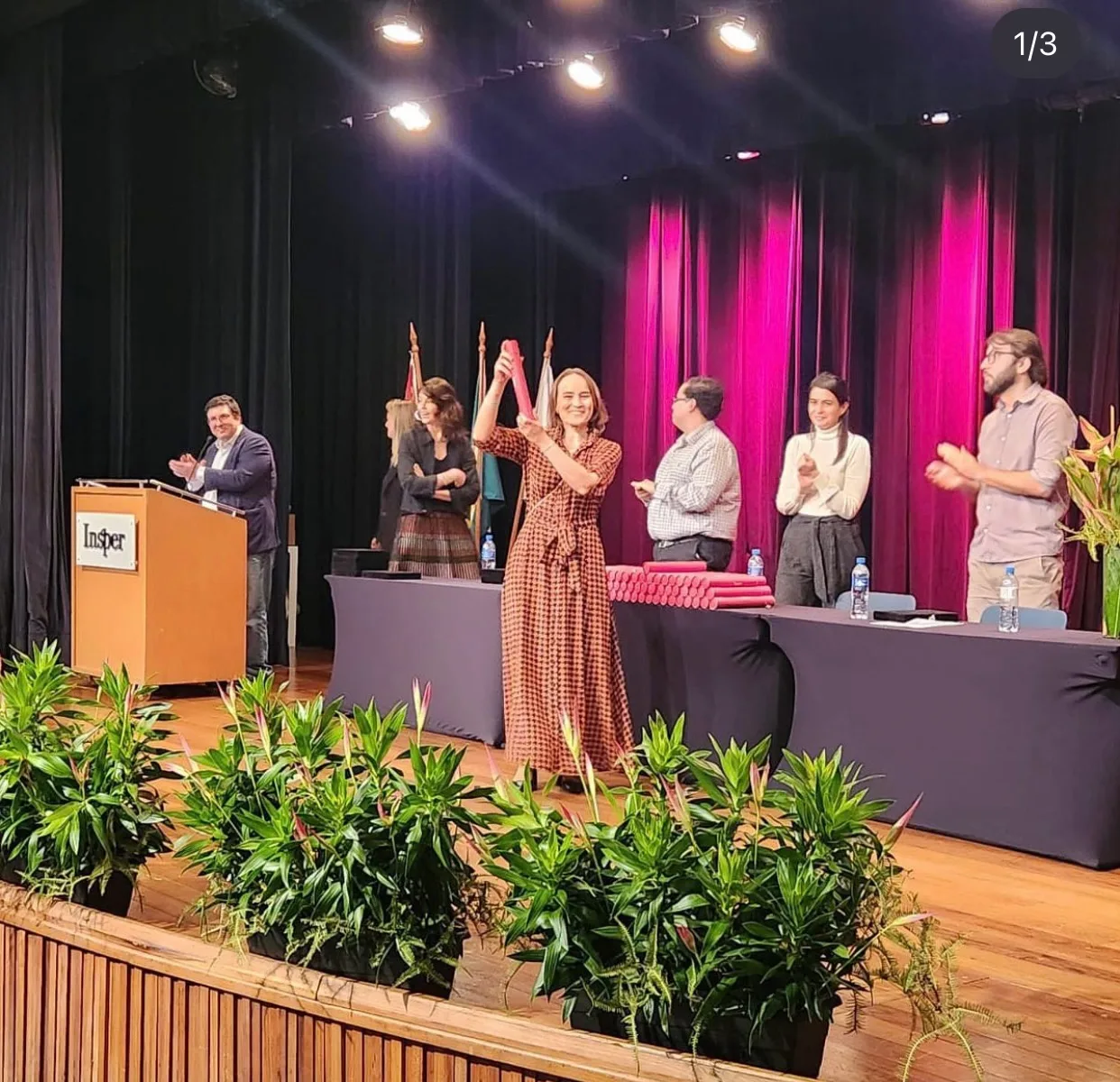 Fernanda Paco celebra MBA em Gestão Pública