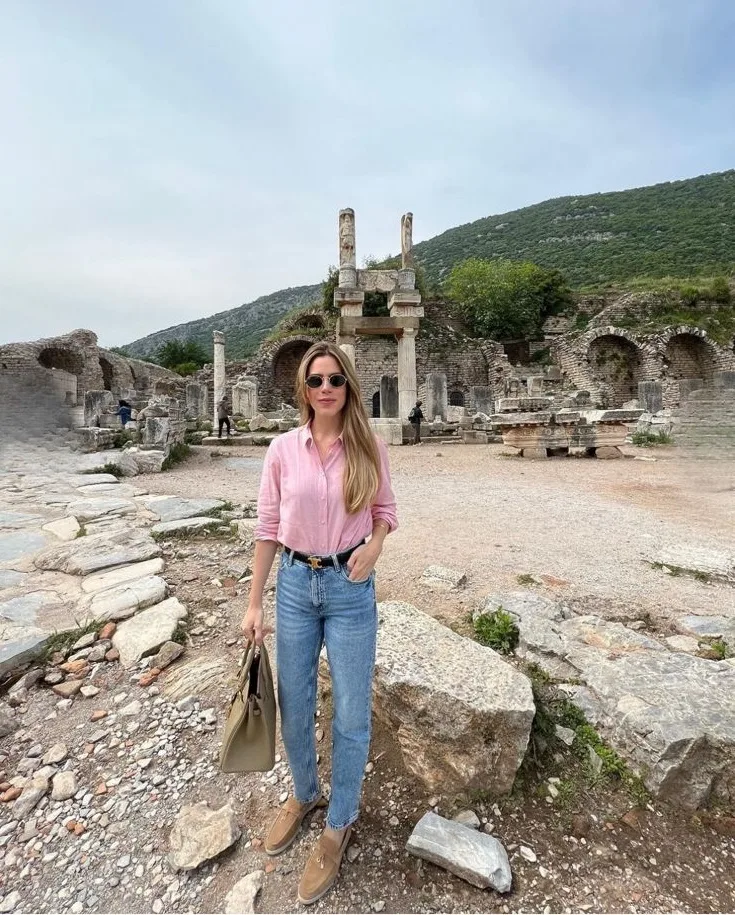 Sarah Castro curte viagem pela Grécia