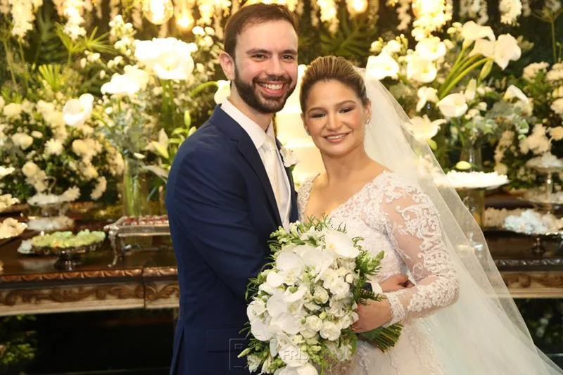 Roberta Souza Bezerra e David Santos Salomão se unem pela lei de Deus