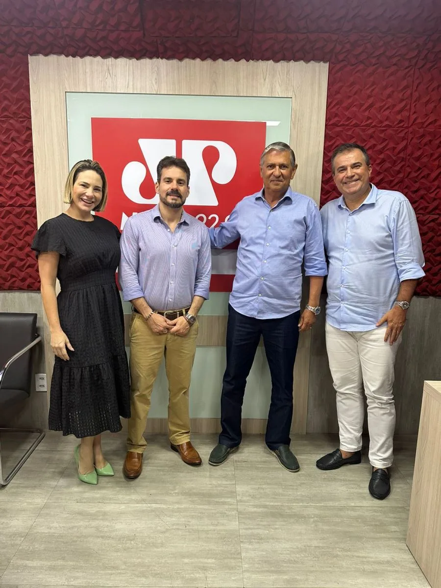 Paulo Gurgel, leia-se Alyne Cosméticos, concede entrevista ao Conexões