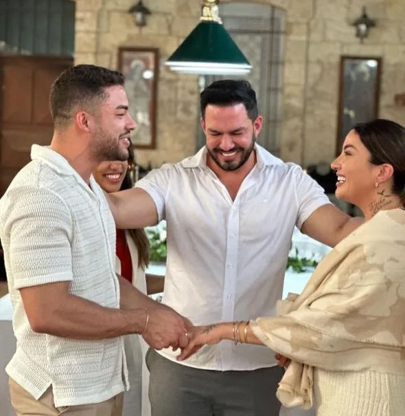Thayse Teixeira e Leonardo Rafael casam em viagem a Israel