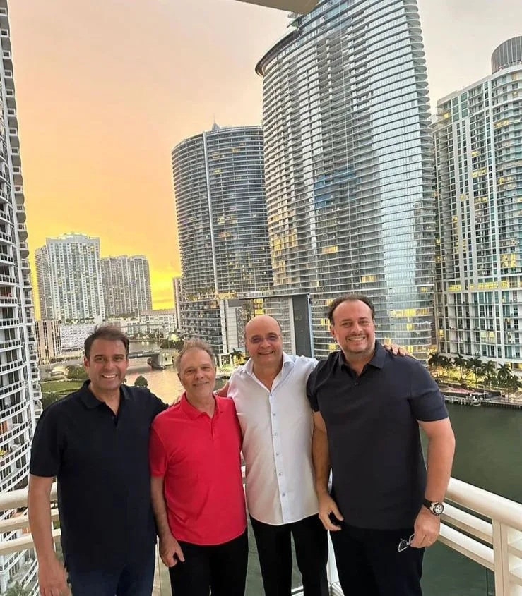 Fernando Cirino recepciona turma de cearenses em Miami
