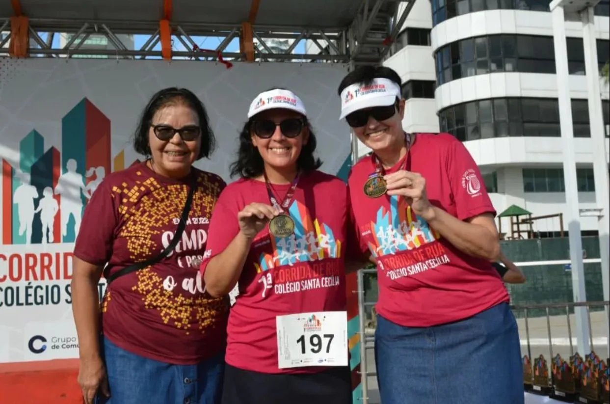 Colégio Santa Cecília realiza primeira corrida de rua entre pais, alunos e educadores