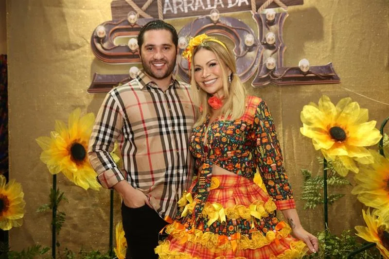 Solange Almeida promove animado Arraiá da Sol