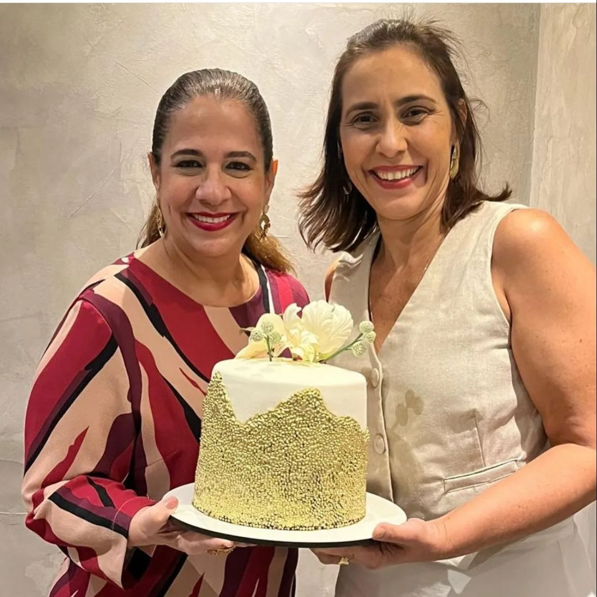 Martinha Assunção e Elma Gondim Gripp ganham sessão parabéns
