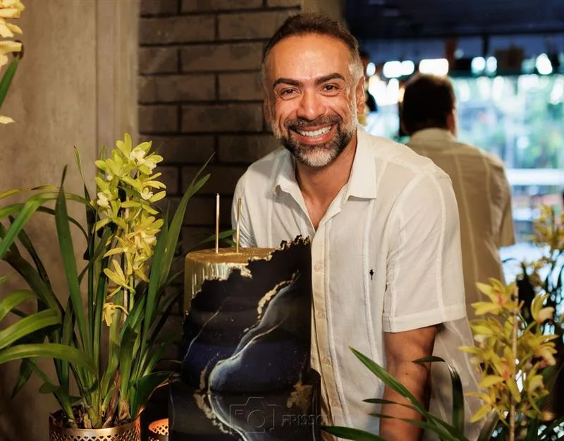 Pádua Costa celebra nova idade entre amigos