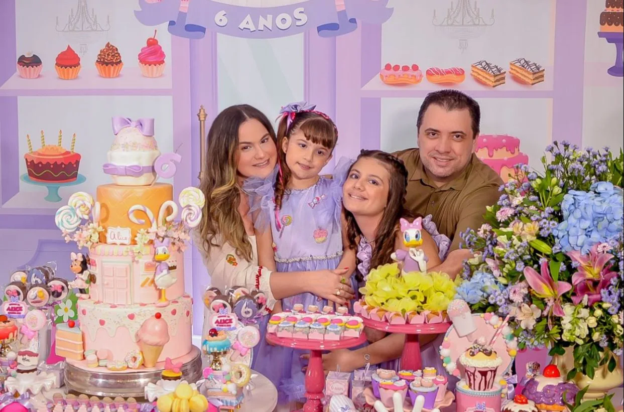 Karla Benevides e Victor Rocha festejam os 6 anos da filha Alice no Eco Clube Sul