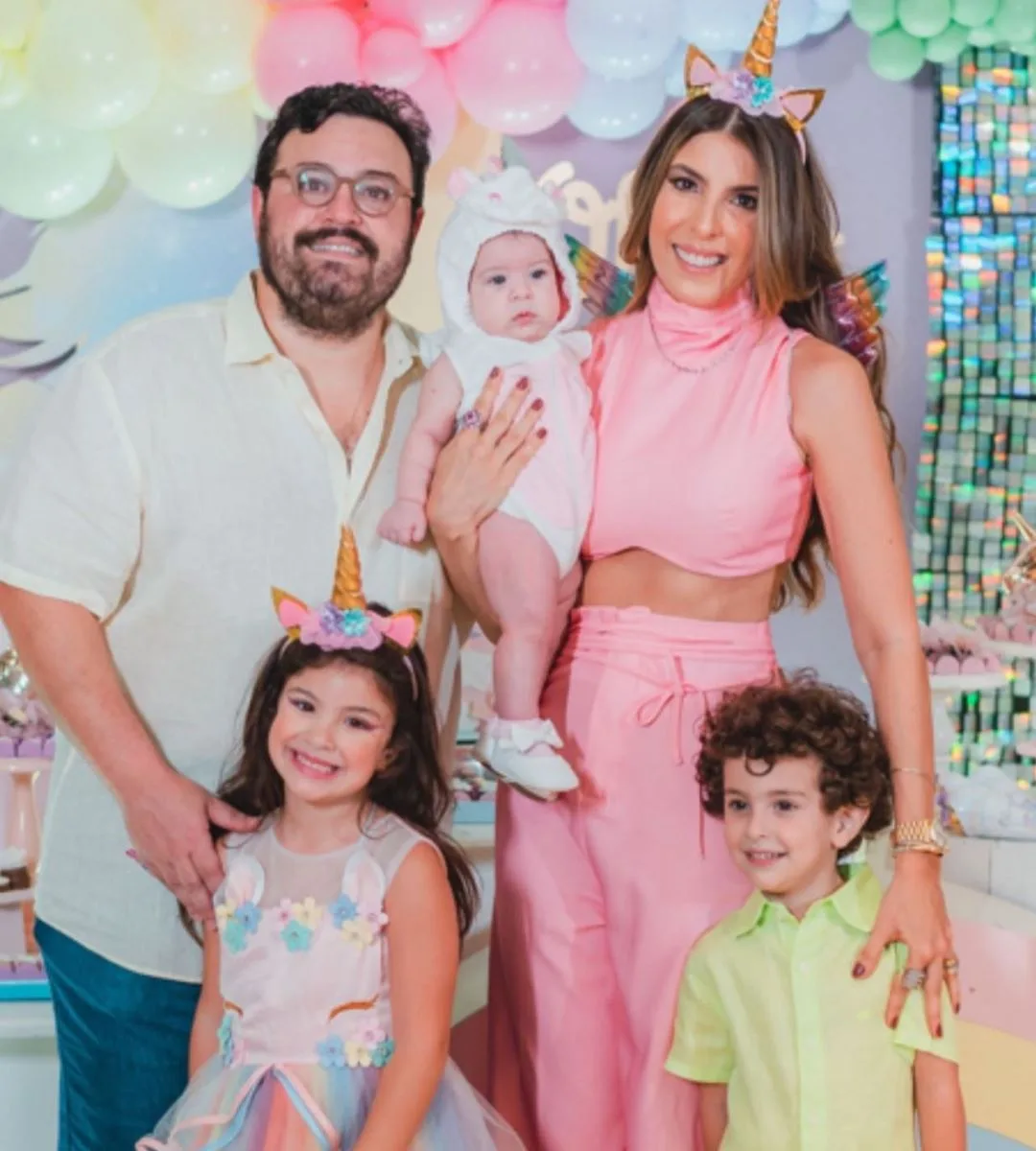 Paty Santiago e Alcimor Rocha festejam aniversário da filha Olívia
