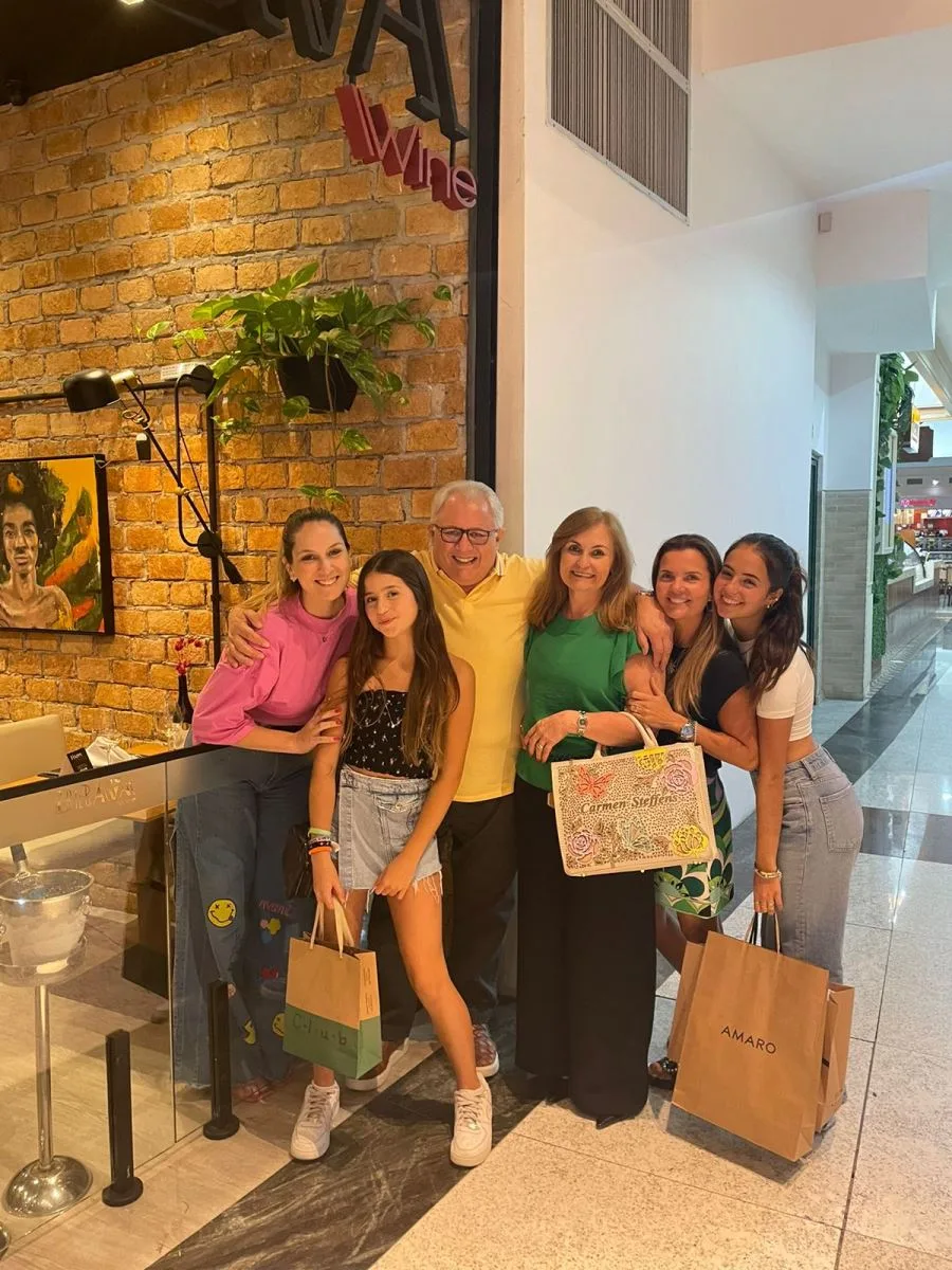 Carlos Silva ciceroneando família querida que reside em Orlando