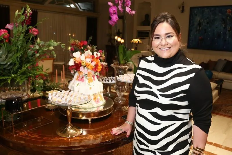 Mayara Silva reúne familiares e amigos para celebrar a nova idade