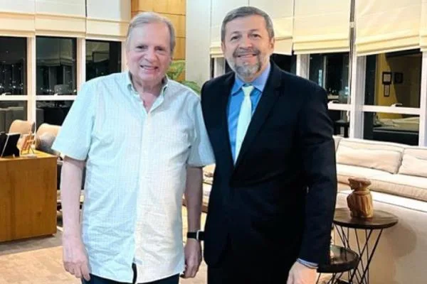 Tasso Jereissati e Élcio Batista iniciam ciclos de debates do PSDB no Ceará