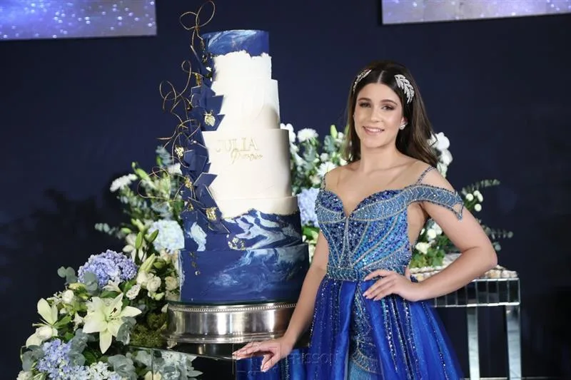 Karine Monteiro e Luiz Fernando Rodrigues armam festão para comemorar os 15 anos da filha Júlia