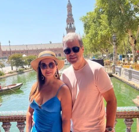 Rafaela Carlos e Germano Pessoa curtem férias na Espanha