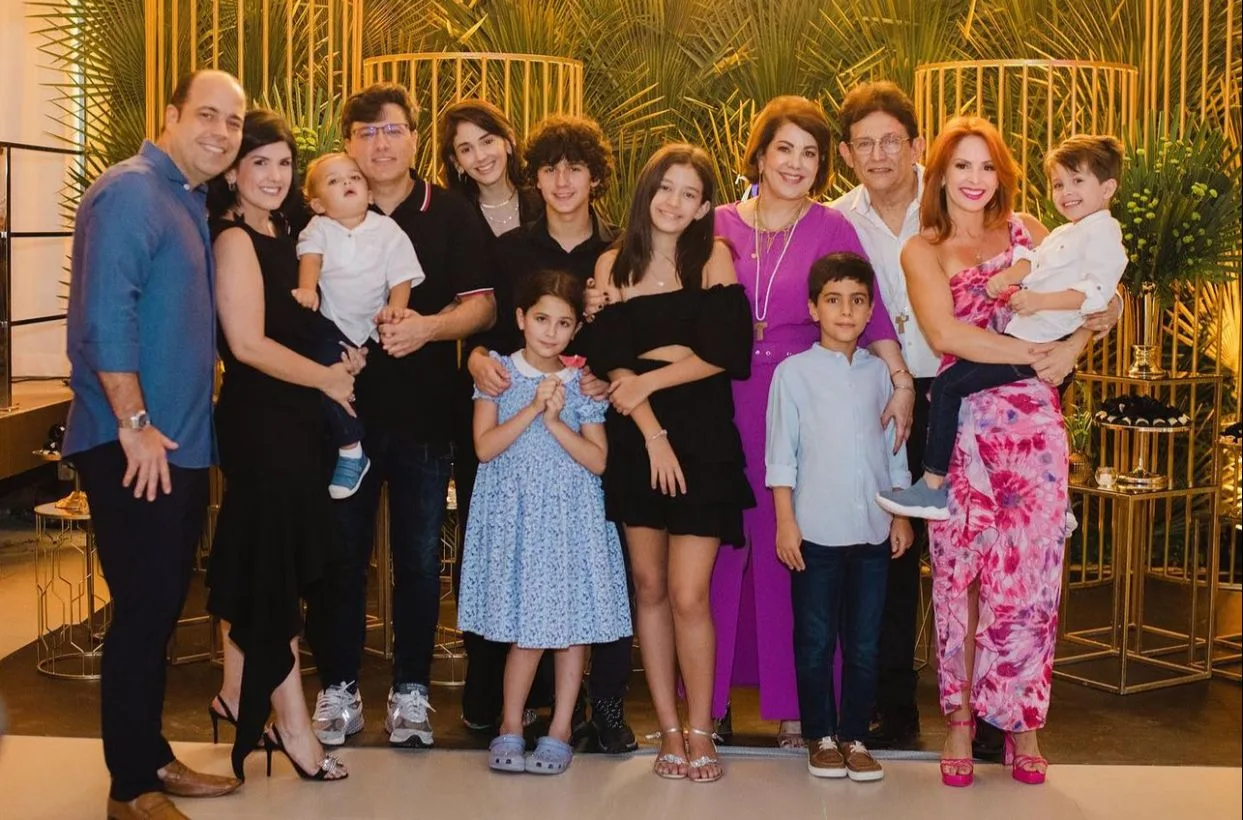 Otávio Henriques celebra sete décadas na companhia de familiares