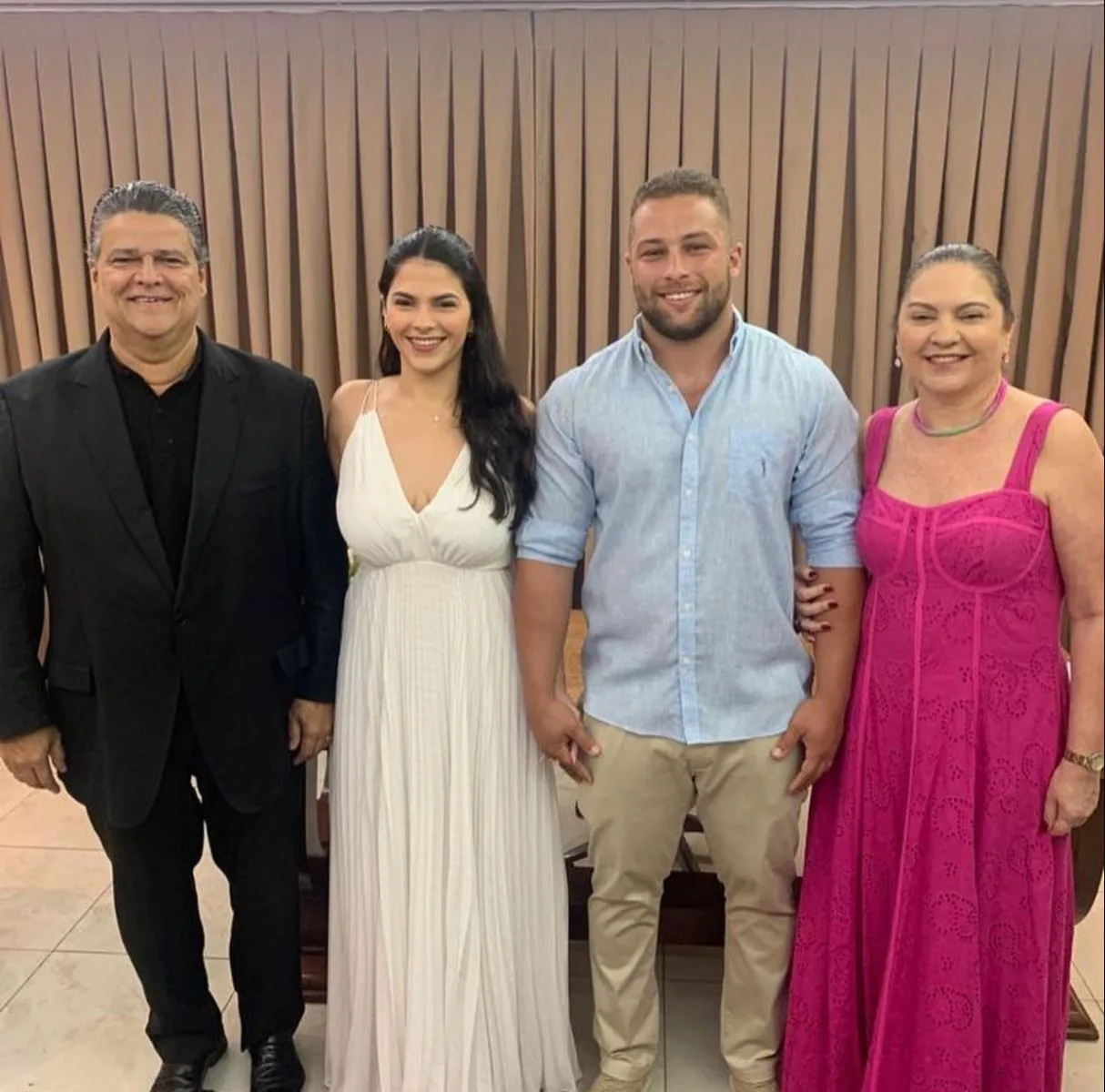 Carol Cialdini e Matheus D'Andréa oficializam união