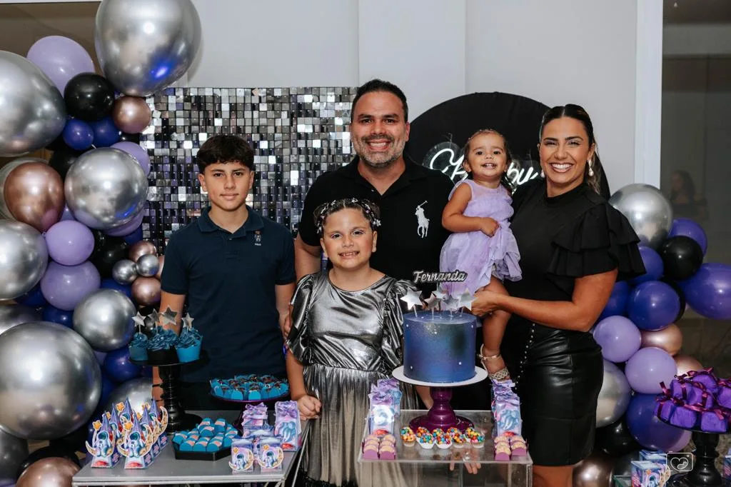 Isa Xavier e Fernando Guanabara Filho festejam os nove anos da filha Fernanda