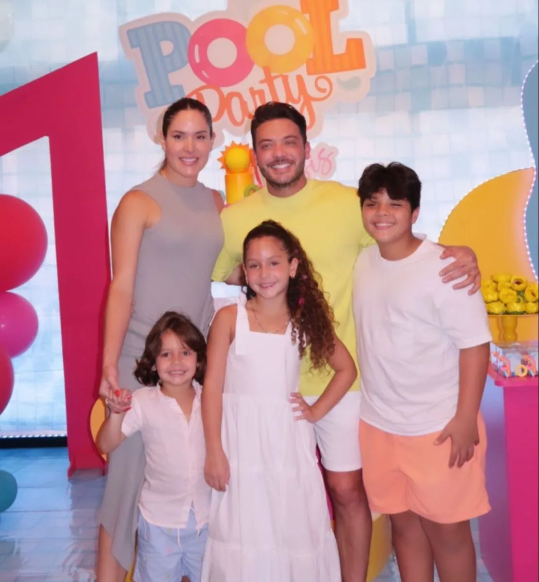 Wesley Safadão e Thyane Dantas armam pool party para celebrar 9 anos da Ysis