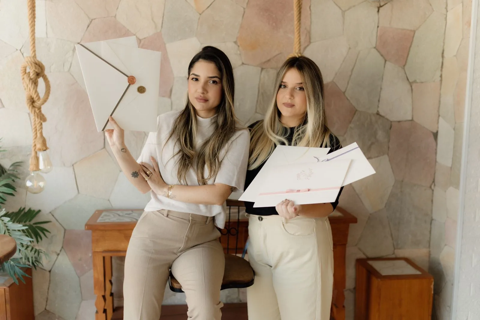 Raquel Rodrigues e Lia Freitas anunciam novidade na F. Arte Convites