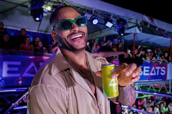 Caipibeats, mais novo lançamento da Beats, cai no gosto dos foliões do Fortal 2023