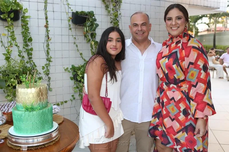 Gustavo Meneses comemora aniversário em grande estilo