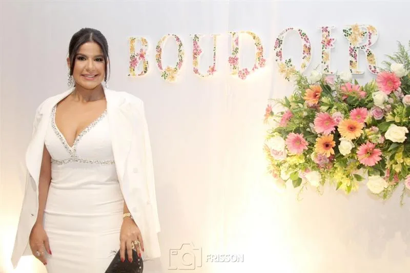 Samantha Dalla promove avant-première da coleção Precious de sua Boudoir