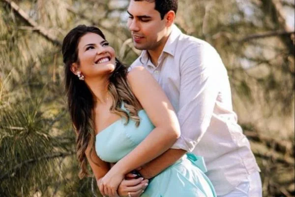 Etianne Andrade e Filipe Câmara em cliques especiais para celebrar o noivado