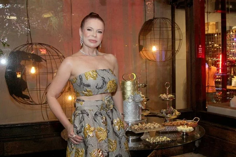 Claudia Quental brinda nova idade em grande estilo