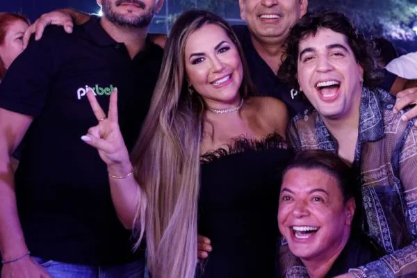 Nattan celebra a nova idade em festão com a presença de artistas e personalidades