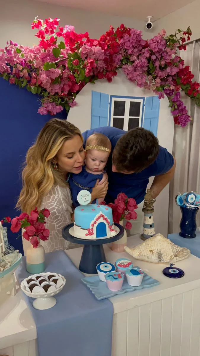 Fernanda Levy e Omar Macedo comemoram sétimo mesversário de Maria