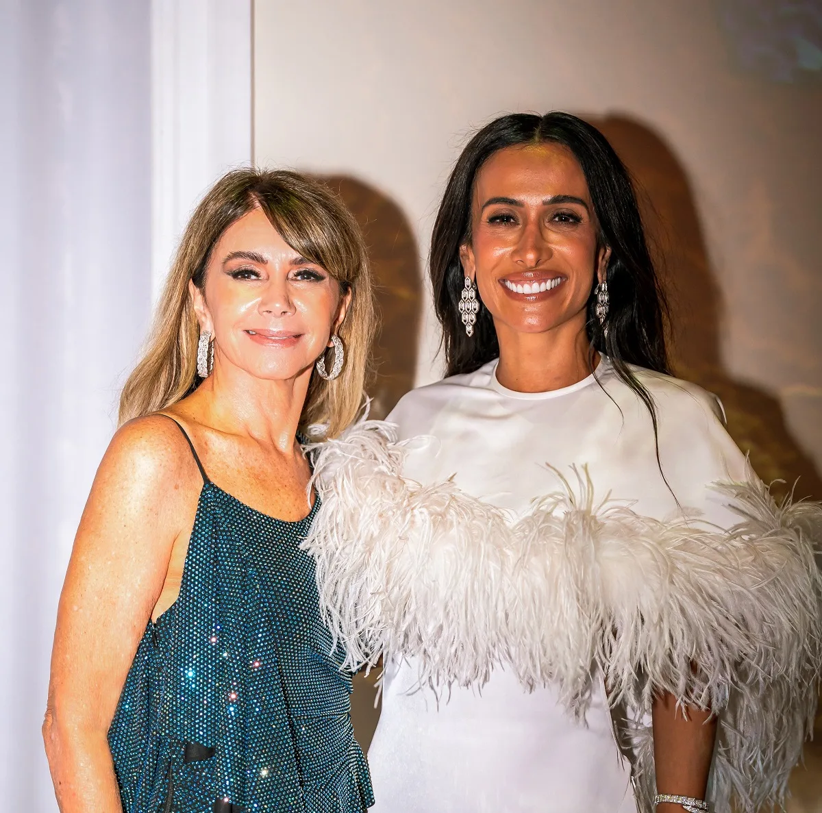 Tania Bulhões marca presença em jantar nos 100 anos do Copacabana Palace e lança coleção
