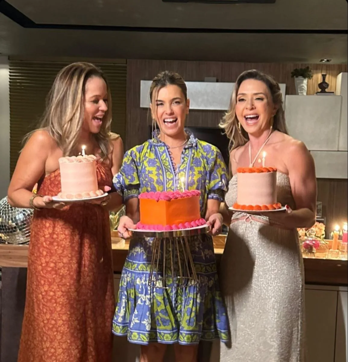 Parabéns triplo marca aniversários de Lygia Villar, Liliana Diniz e Silvia Diogo