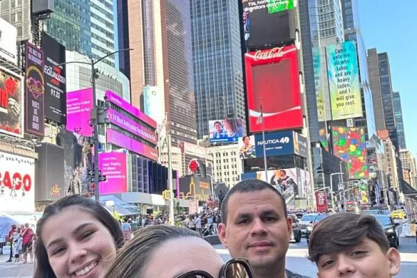 Manuela Ramos e Wander Barbosa seguem em viagem familiar